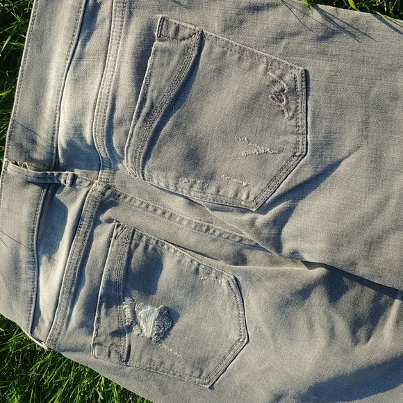 EXPRESS Destructed Mid Rise Leggings - Picture 11 of 13